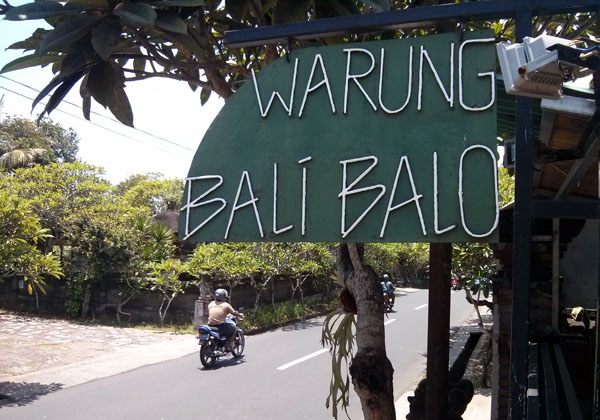 Bali Balo Nyuh Kuning Warung Bali